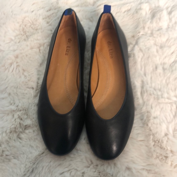 Size 5 iconic dr. Liza black leather flats. - Picture 9 of 12